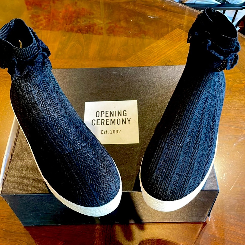 Bobby Sock knot lace sneaker